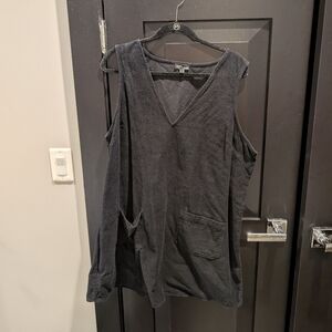 Chic Black V-Neck Sleeveless Tunic